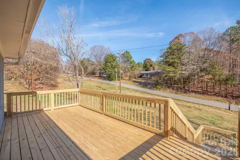 5595 Rockford Dr, Trinity, NC 27370 photo 2