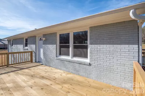 5595 Rockford Dr, Trinity, NC 27370 photo 5