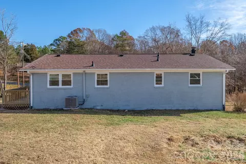 5595 Rockford Dr, Trinity, NC 27370 photo 9