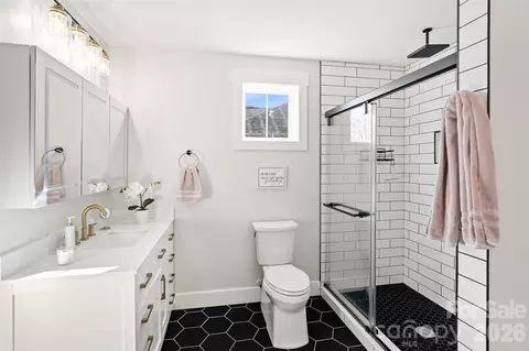 Bath - 675 Reliance Ct, Tega Cay, SC 29708 photo 8 of 10