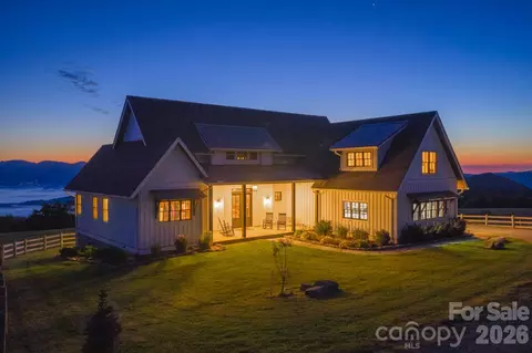 217 Sunrise Vista Ln, Banner Elk, NC 28604