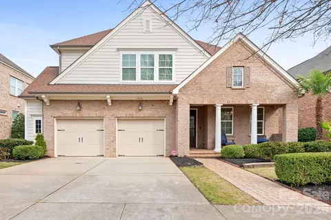 9121 Robbins Preserve Rd, Cornelius, NC 28031