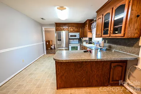 Kitchen - 1113 Pecan St, Conover, NC 28613 photo 2 of 3