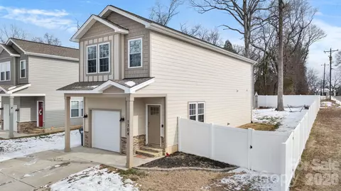 1704 15th Street Ne Pl NE, Hickory, NC 28601