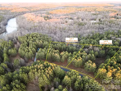 116 River View Dr, Mooresboro, NC 28114