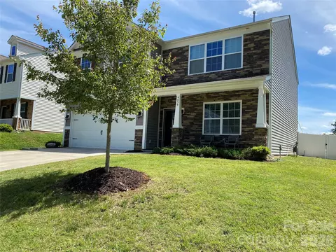 9839 Oak Barrel Ln, Charlotte, NC 28215