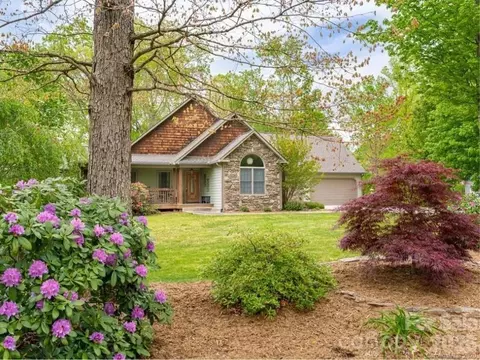 303 E Forest 13 Pl #13, Candler, NC 28715