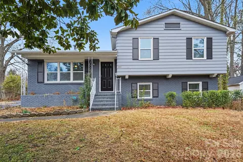 5931 Amity Pl, Charlotte, NC 28212