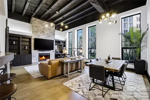 127 N Tryon 303 St #303, Charlotte, NC 28202