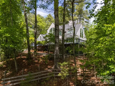 363 Rickel Dr, Hendersonville, NC 28739
