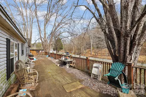 Exterior - 15 Wright Rd, Whittier, NC 28789 photo 3 of 3