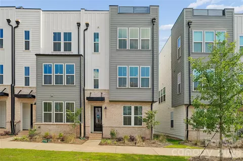 7017 Westrow 110 Ave #110, Charlotte, NC 28278