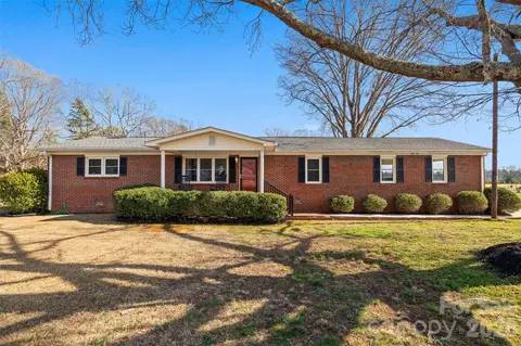 1621 Pleasant Grove Rd, Chester, SC 29706