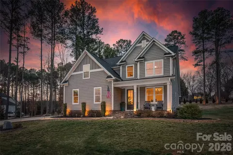 4307 Island Fox Ln, Denver, NC 28037