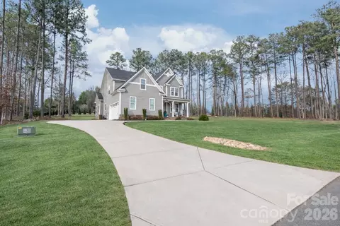 4307 Island Fox Ln, Denver, NC 28037