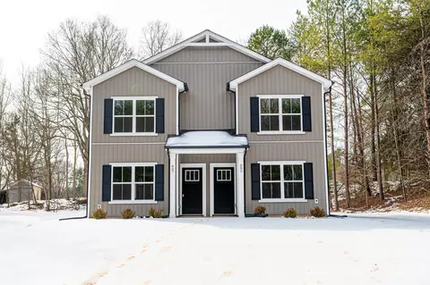 885 W 25th St, Newton, NC 28658