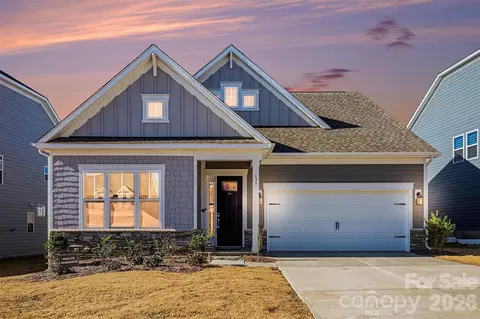 135 Goorawing Ln, Mooresville, NC 28115