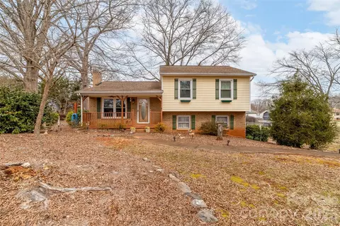 4709 Oakwood Cir, Gastonia, NC 28056