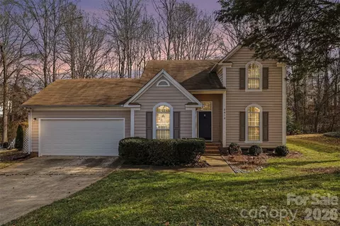 8414 Woodford Bridge Dr, Charlotte, NC 28216