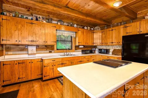 83 Daybreak Rdg, Sylva, NC 28779 photo 10