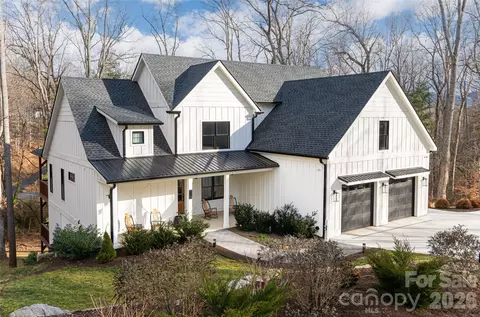13 Cambridge Dr, Candler, NC 28715
