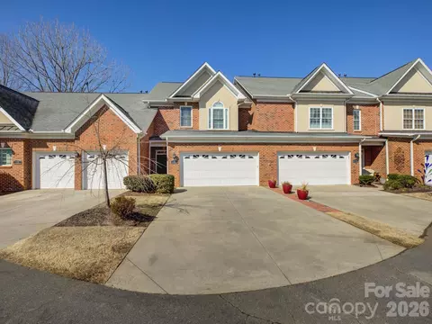 606 Crosswater Ln, Fort Mill, SC 29708