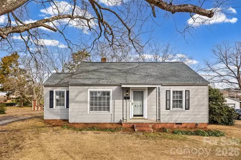615 N Catawba St, Lancaster, SC 29720