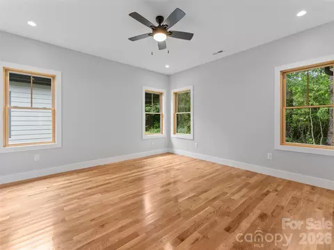 Bedroom - 306 Gallimore Rd, Brevard, NC 28712 photo 4 of 5