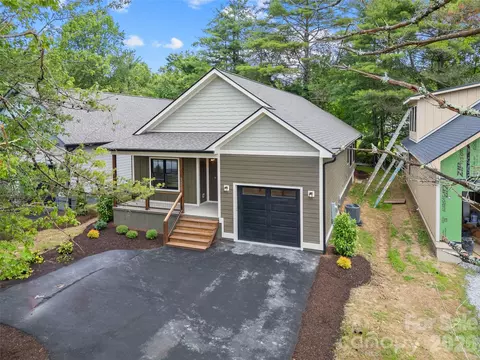 Exterior - 306 Gallimore Rd, Brevard, NC 28712 photo 2 of 6