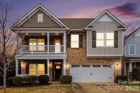 109 Creekside Crossing Ln, Mooresville, NC 28117