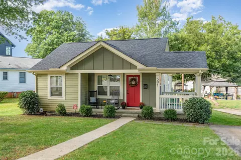 501 Seldon Dr, Charlotte, NC 28216