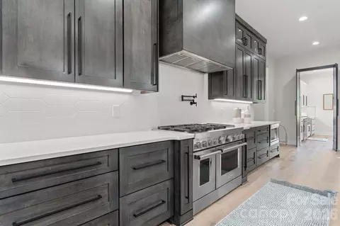 Kitchen - 8527 Fieldstone Dr, Terrell, NC 28682 photo 4 of 6