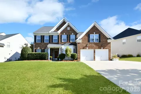 7867 Woodmere Dr, Harrisburg, NC 28075