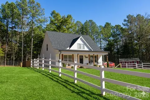 4592 Reid Rd, Edgemoor, SC 29712