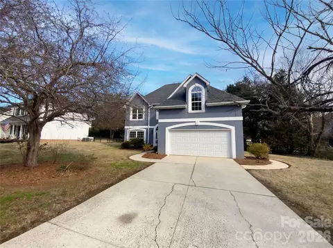 2737 Lamplighter Dr, Kannapolis, NC 28081