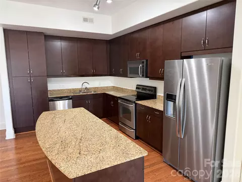 4620 W Piedmont Row 305 Dr #305, Charlotte, NC 28210