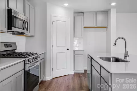 Entry Way - 708 Espresso Dr, Shelby, NC 28152 photo 3 of 7