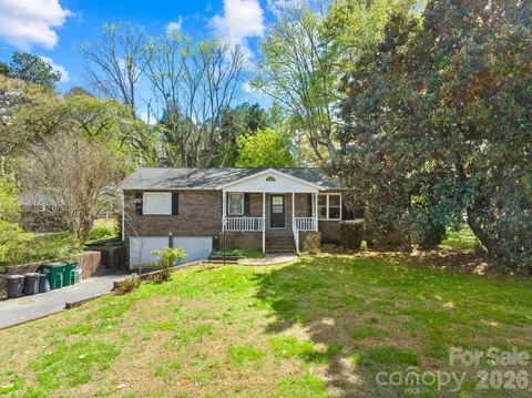 6711 Old Mocksville Rd, Salisbury, NC 28144