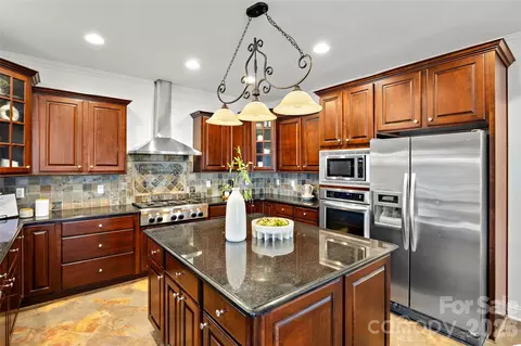 Kitchen - 2718 Old Course Rd, Monroe, NC 28112 photo 2 of 4