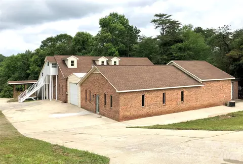 1222 Hardin Rd, Dallas, NC 28034