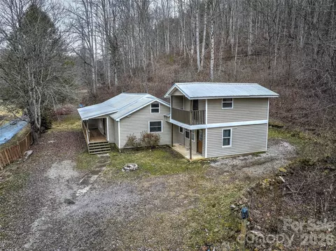 1101 Otter Creek Rd, Topton, NC 28781
