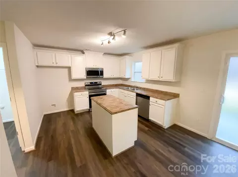 4121 Granite St, Midland, NC 28107 photo 2