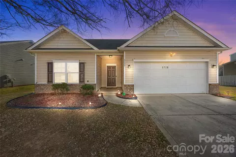 9720 Paper Tree Rd, Charlotte, NC 28227