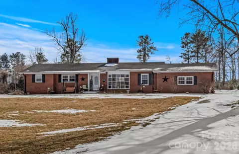 3937 W Old Us Hwy 421, Hamptonville, NC 27020