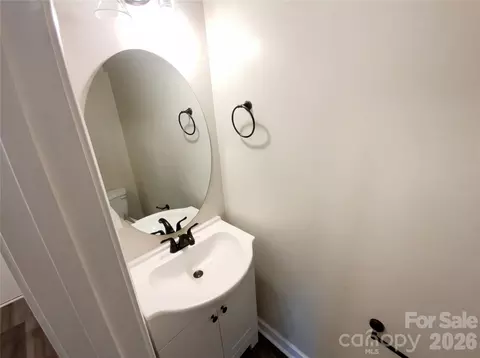 Bath - 8024 Eagle St, Mount Pleasant, NC 28124 photo 2 of 3