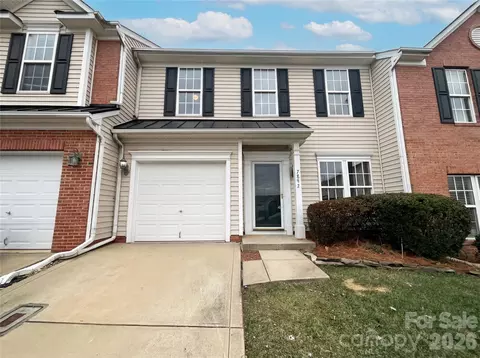 Exterior - 7892 Mariners Pointe Cir, Denver, NC 28037 photo 3 of 3