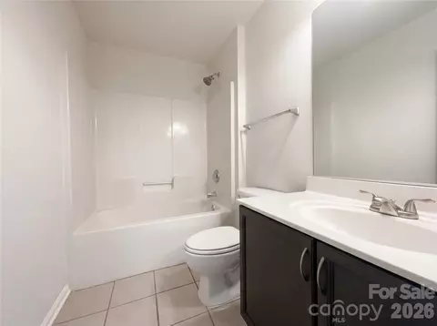 Bath - 7892 Mariners Pointe Cir, Denver, NC 28037 photo 1 of 2