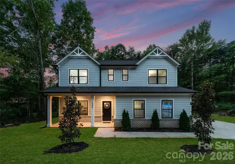 13103 Blacksmith Ct, Matthews, NC 28105