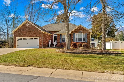 1319 Mistletoe Ridge Nw Pl NW, Concord, NC 28027