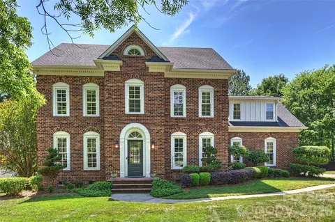 6504 Hunter Pine Ln, Charlotte, NC 28270